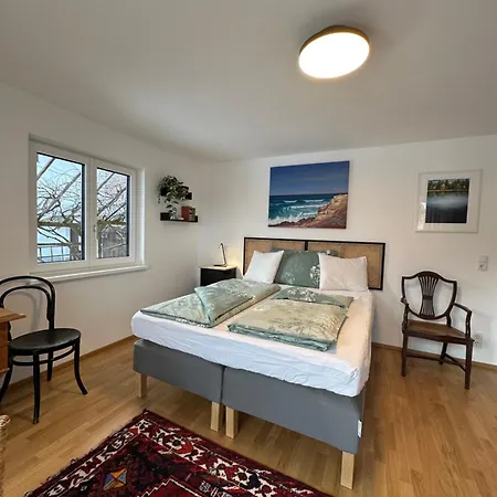 Apartmentt1 *