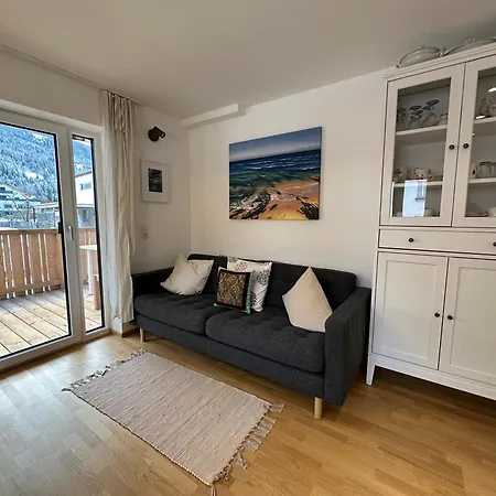 Apartmentt1 *